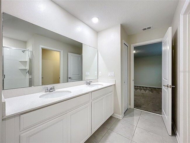 Building Photo - 16436 Fernridge St