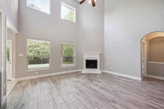 Building Photo - 166 W Heritage Mill Cir