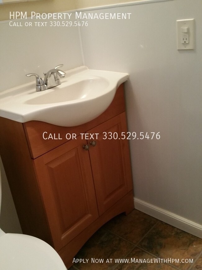 Building Photo - 2381 Newton-