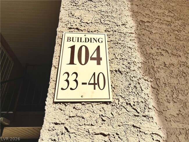 Building Photo - 4380 Sandy River Dr