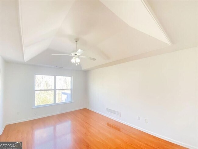 Building Photo - 1068 South Gordon Rd SW