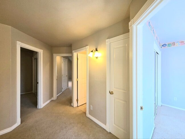 Building Photo - Luxurious Country Living in Desirable Cashmere Location!! 5 Bed + Den, 2.5 Bath!