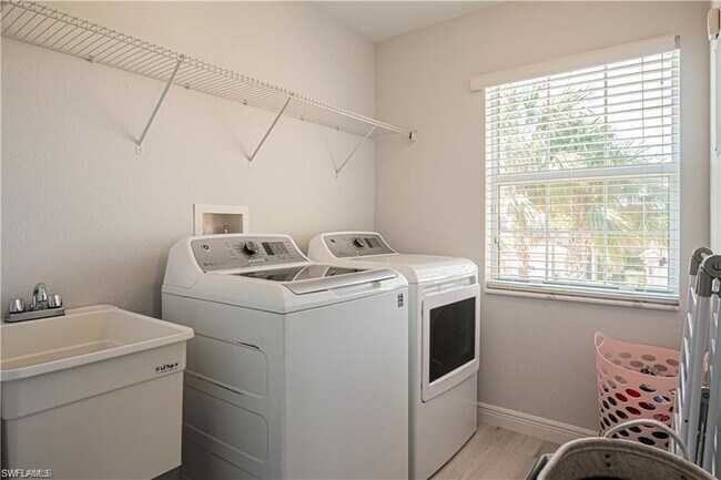 Building Photo - 11031 Yellow Poplar Dr