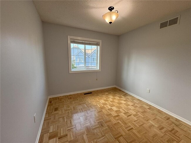 Building Photo - 15805 Griffon Path