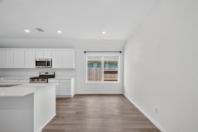 Building Photo - 3013 Myrtle Bch Ln