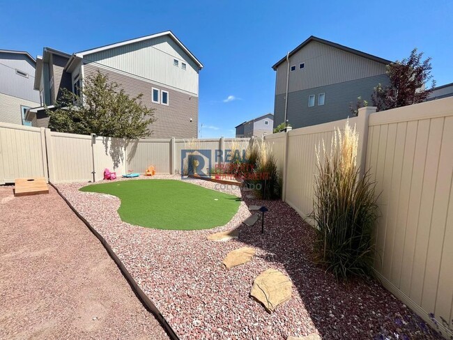 Building Photo - 6697 John Muir Trl