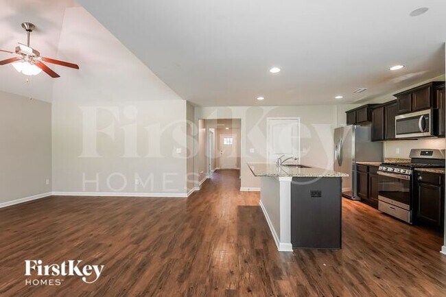 Building Photo - 4631 Woodford Cir