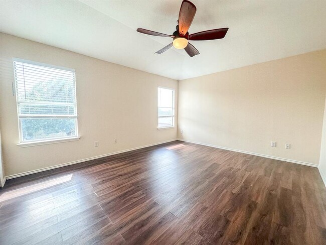 Building Photo - 1101 Whitley Dr