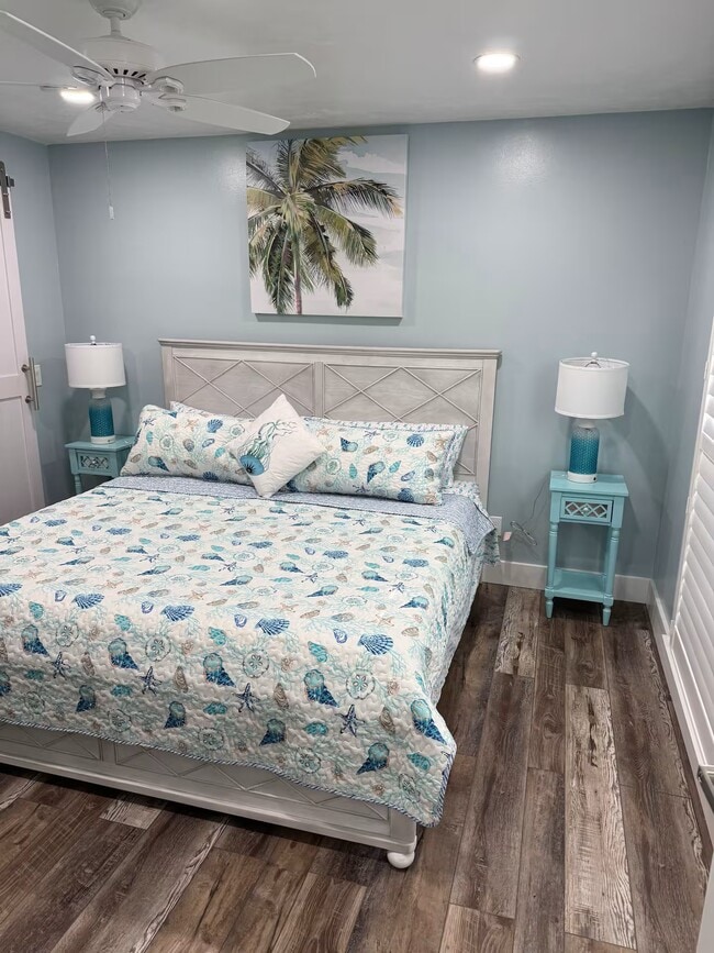 Building Photo - 3839 Sandstone Ct