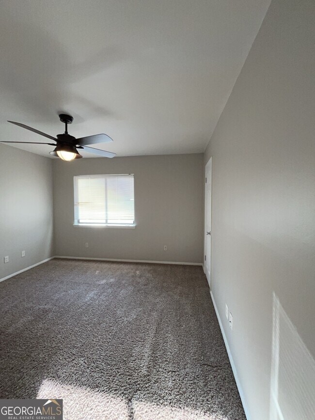 Building Photo - 6349 Holcomb Way