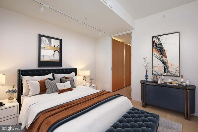 Building Photo - 925 H St NW