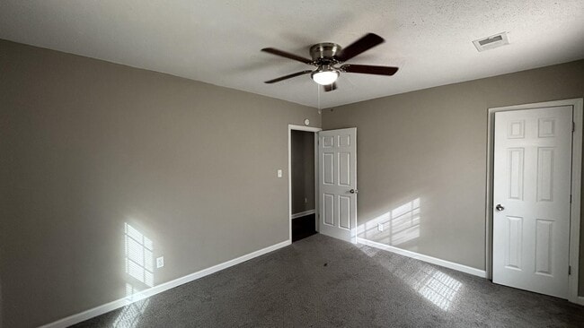 Building Photo - 1272 Semmes St