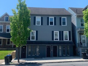 Building Photo - 1046 Northampton St