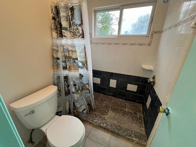 Building Photo - 224 Vista Grande Dr