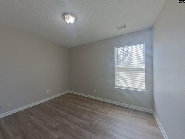 Building Photo - 1335 May Oak Cir