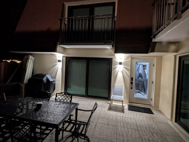 Building Photo - 2902 29th Ct