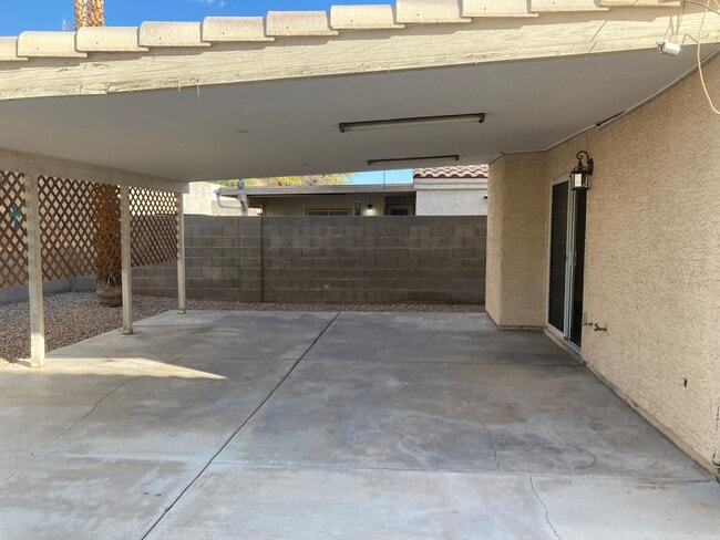 Building Photo - 2-story, 4-bedroom, 2.5-bathroom home loca...