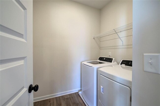 Building Photo - 401 Perth Dr