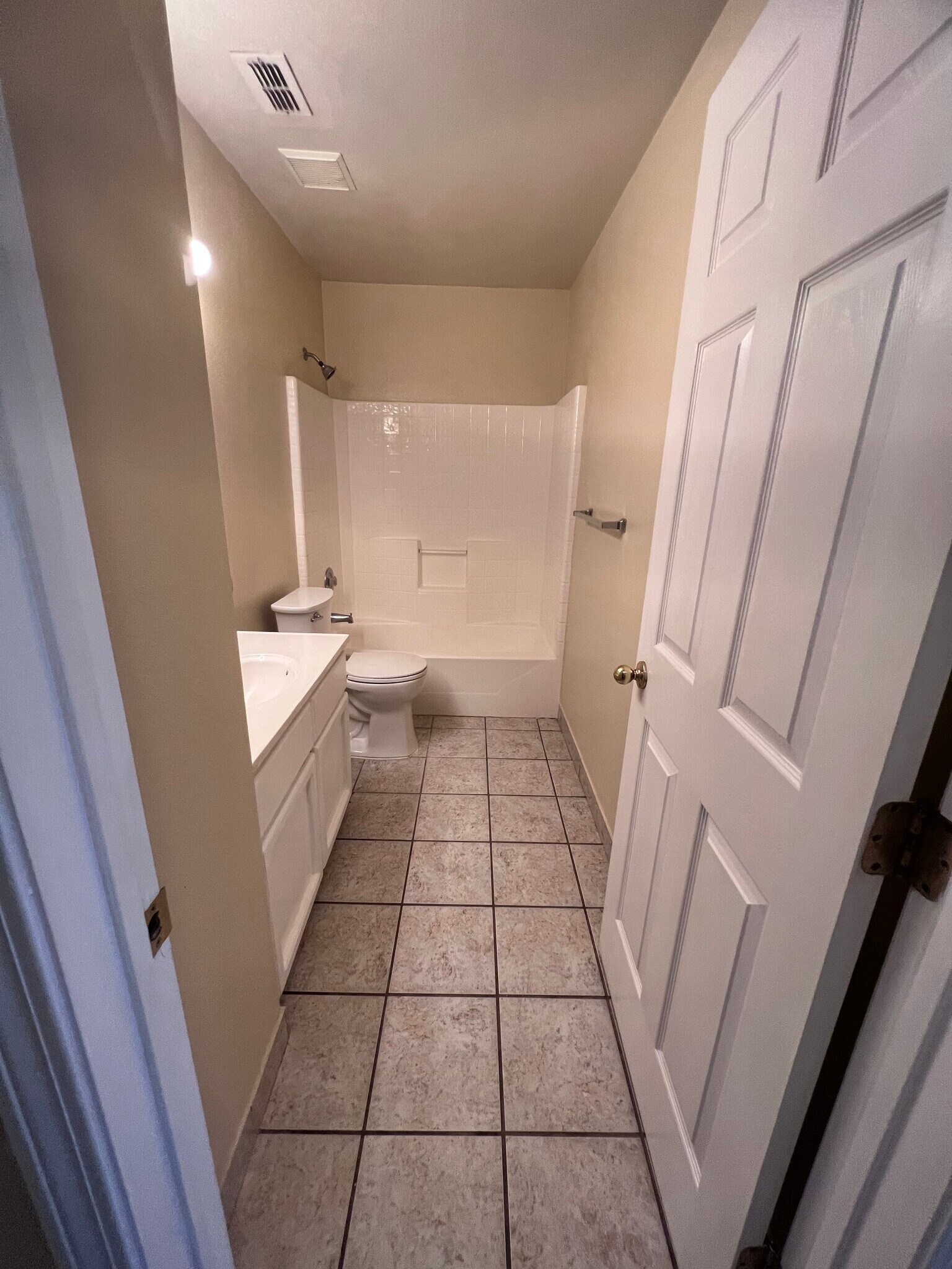 2nd bathroom - 2427 Wescott Ave