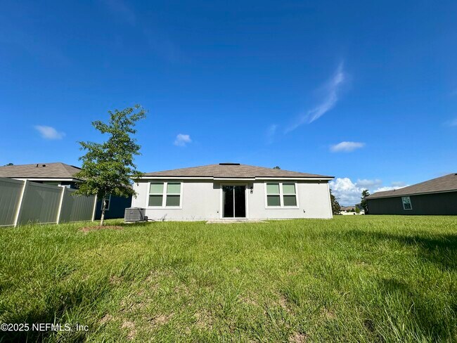 Building Photo - 3330 Lawton Pl