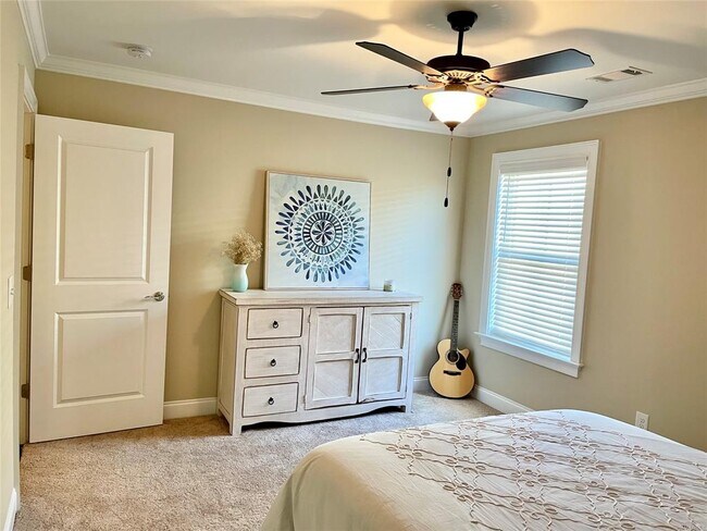 Building Photo - 941 Wheat Ridge Dr