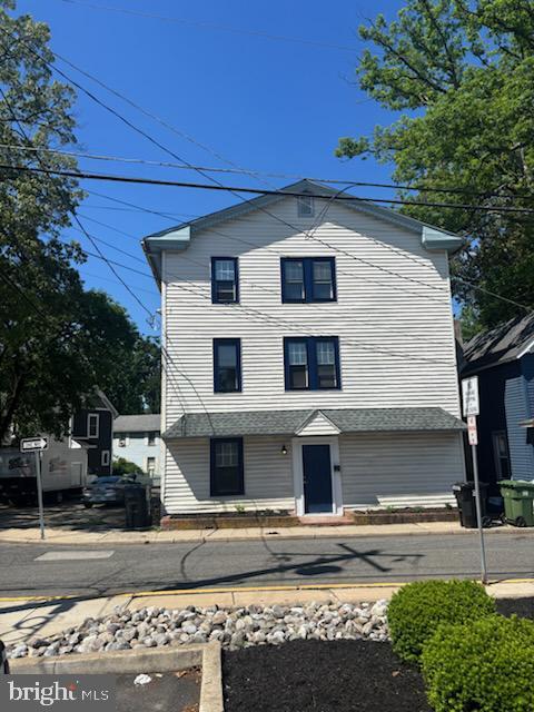 Building Photo - 166 East Ave