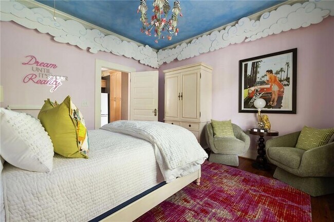 Building Photo - 28 Clay St SE