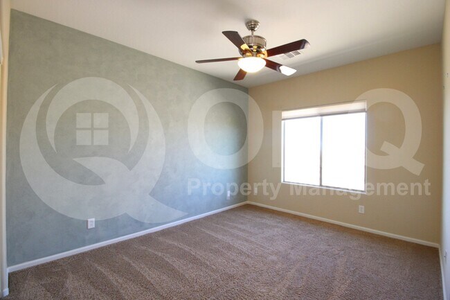 Building Photo - 28978 N 70th Dr