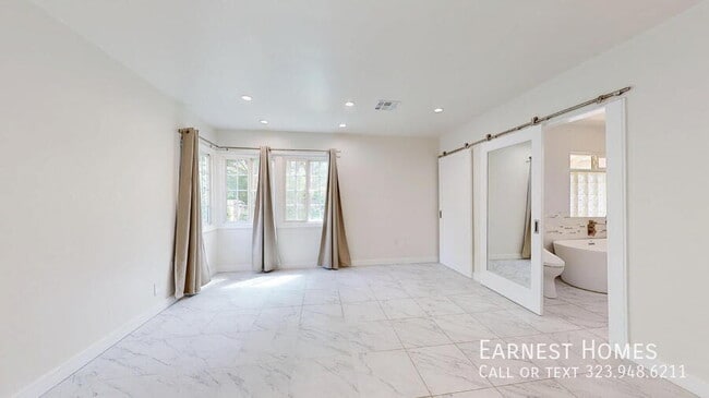 Building Photo - 19022 Sylvan St