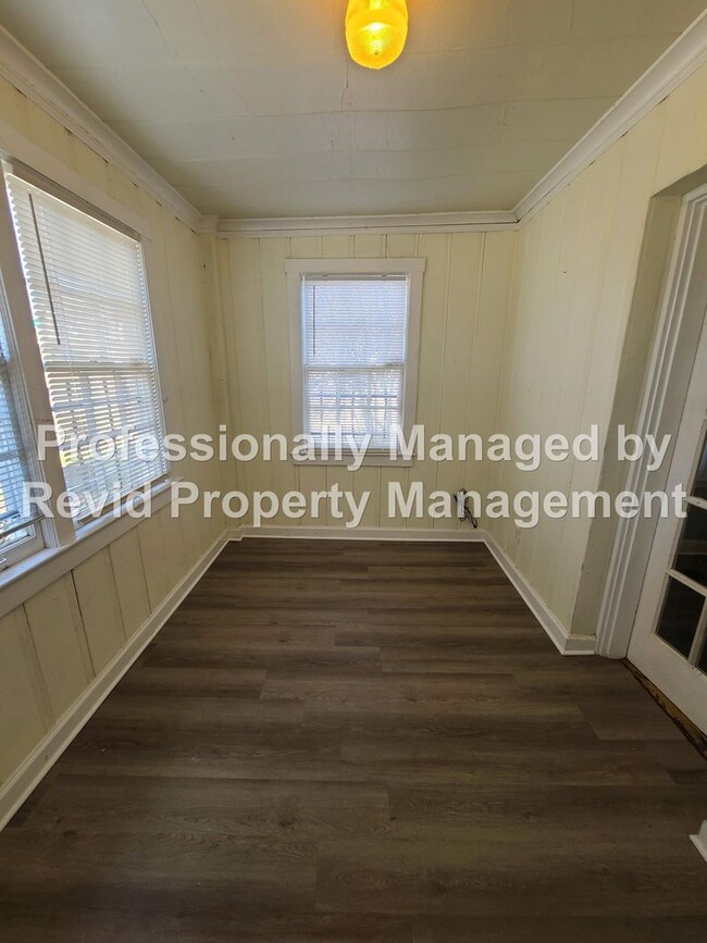 Building Photo - 1535 Jackson Ave