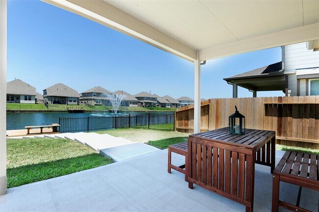 Building Photo - 24930 Adami Veduta Ct