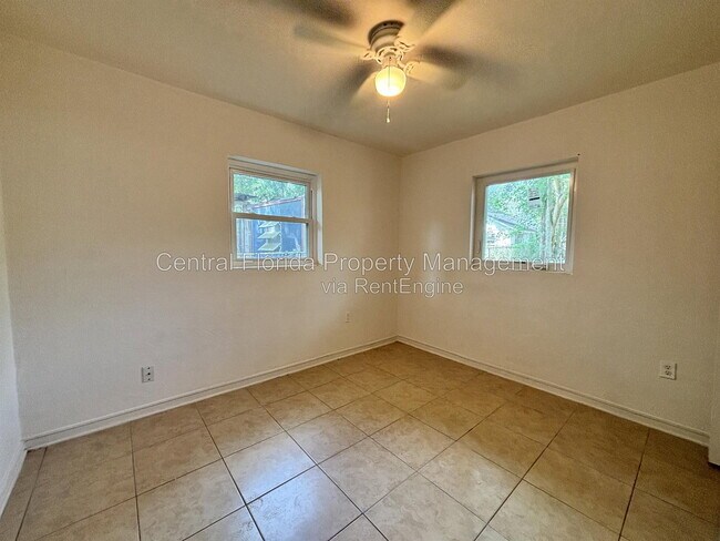 Building Photo - 4606 Meadowbrook Ave