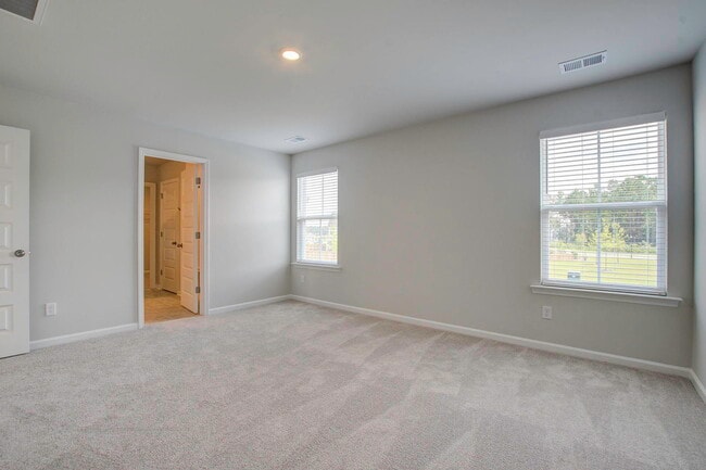 Building Photo - 142 Paddle Boat Wy