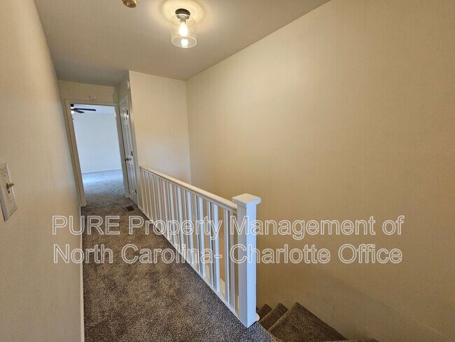 Building Photo - 333 Circle Ave