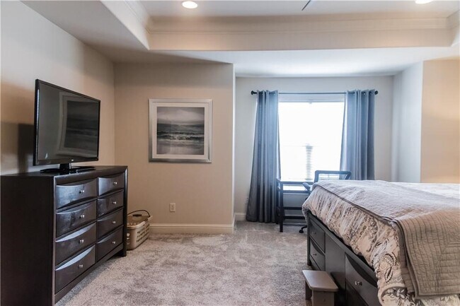 Building Photo - 608 SW 5th St