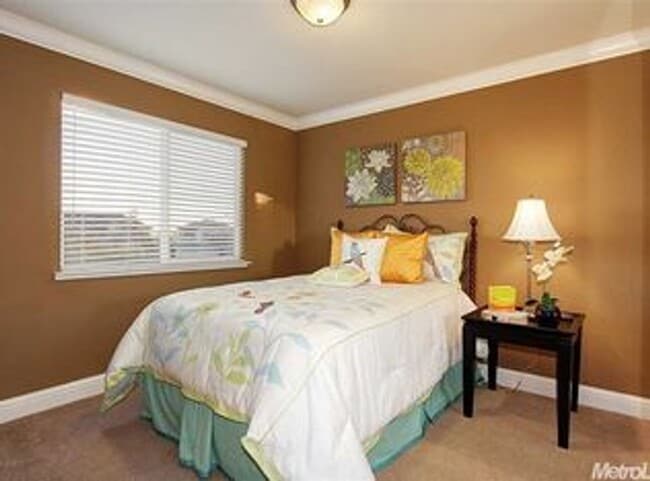 Building Photo - Beautiful 4-Bedroom Home in West Roseville – Available Now! SEE VIDEO