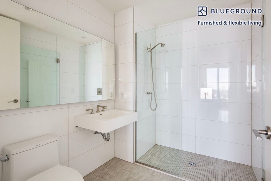 Building Photo - 545 Vanderbilt Ave