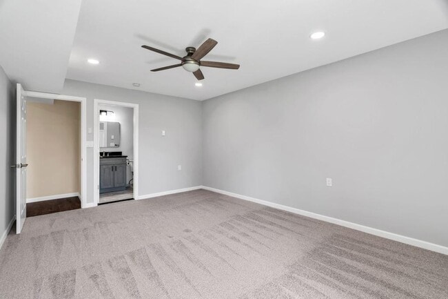 Building Photo - 15B Andover Ct