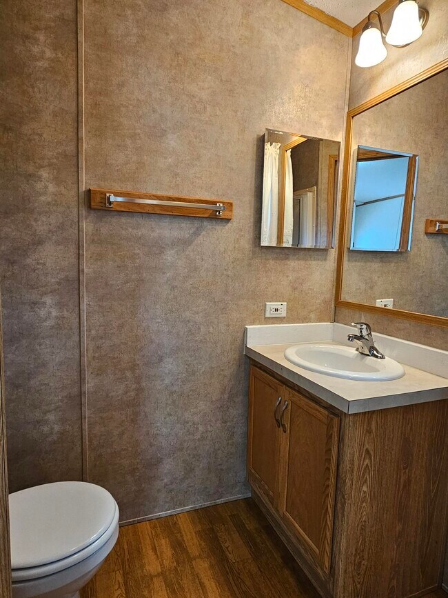 Building Photo - 20 Kris Ann Dr