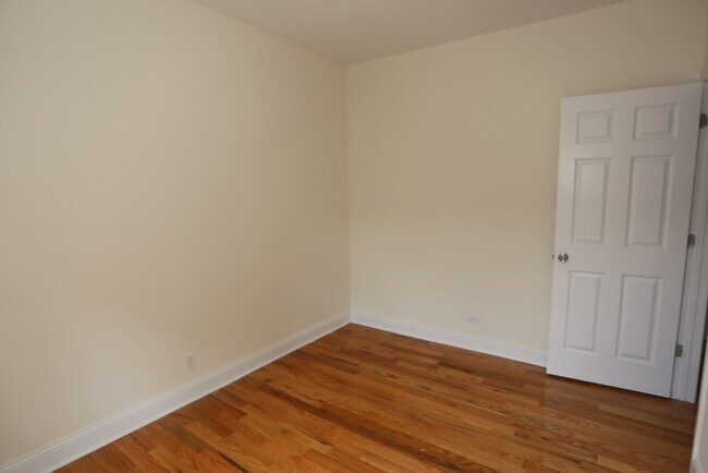 Building Photo - 3834.5 N Fremont St