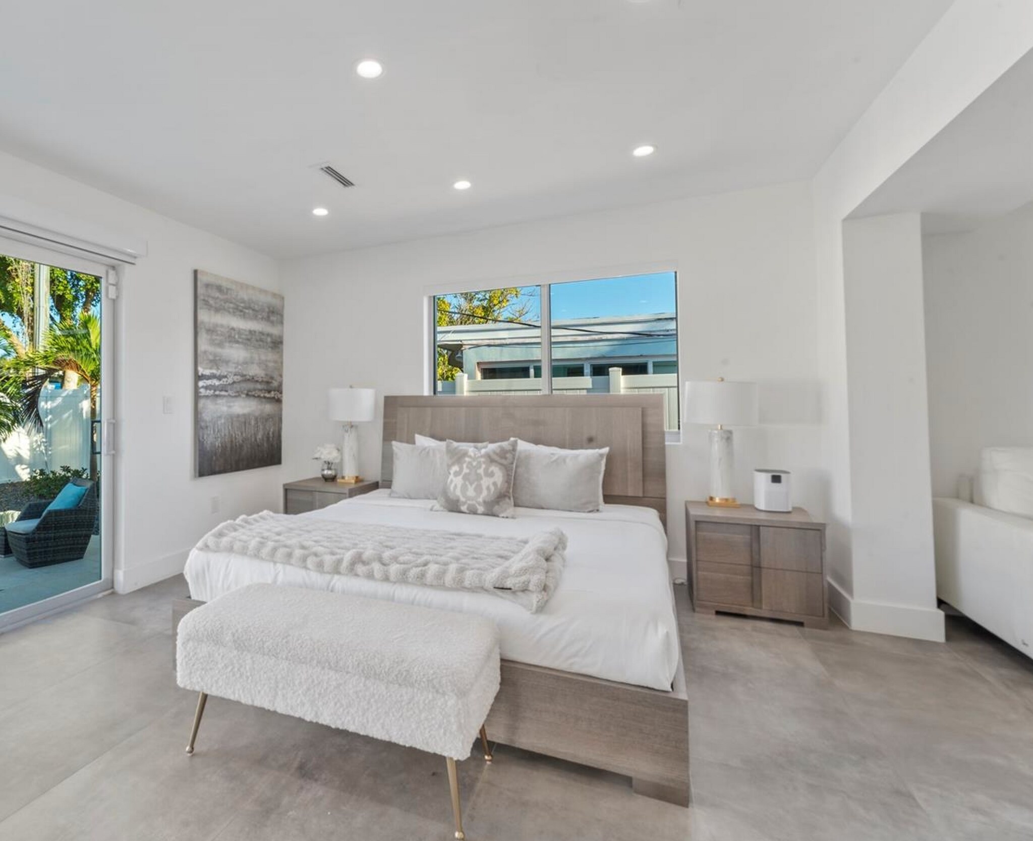 Building Photo - 7610 Bayside Ln