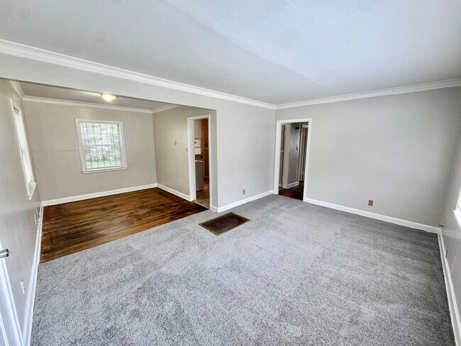Building Photo - 1068 Railton Rd