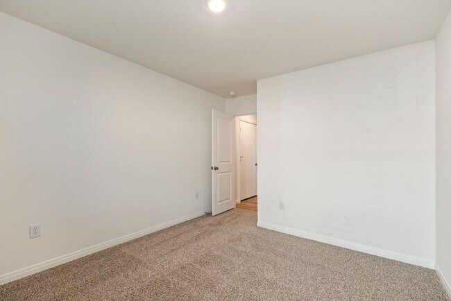 Building Photo - Modern Leander Living with Space to Grow and Room to Relax!