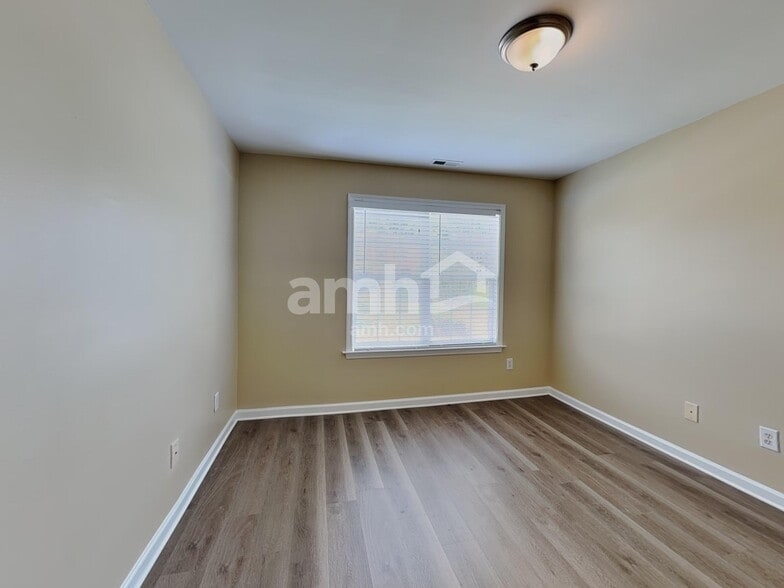 Building Photo - 918 Pristine Ln