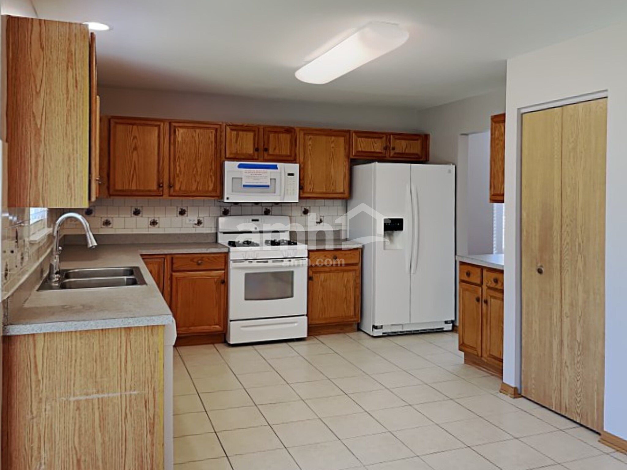 Building Photo - 347 Deering Ln