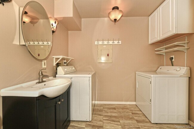 Building Photo - 171 Fairview Cir