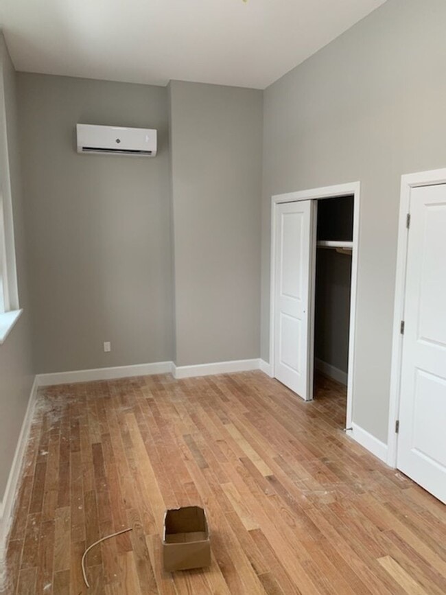 Building Photo - 102 Colonie St