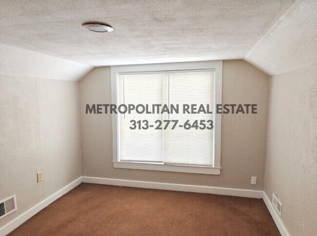 Building Photo - 34639 Brush St