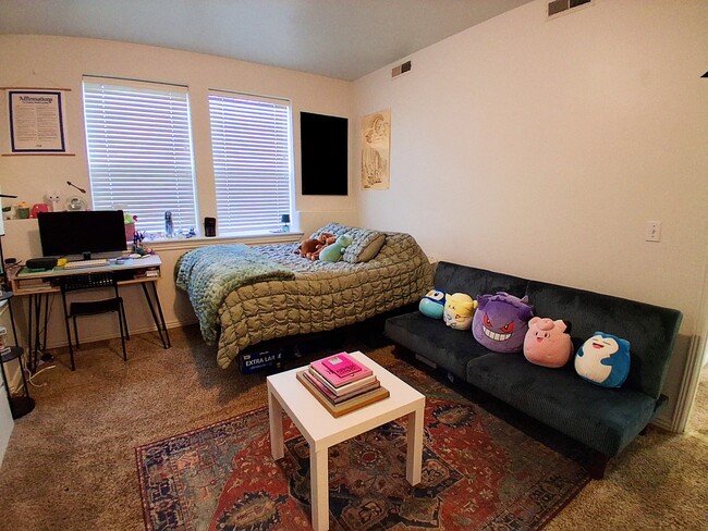 Building Photo - 416 N Seven Peaks Blvd