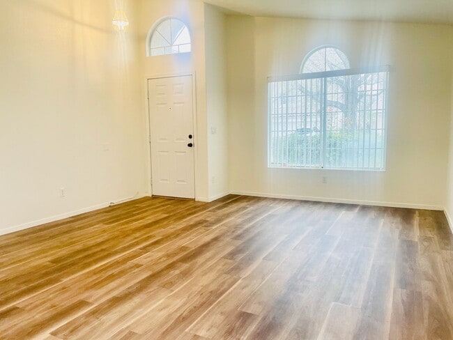 Building Photo - Coming Soon: Fantastic 3 Bedroom Home in S...